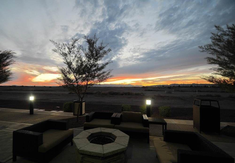 Courtyard Phoenix Chandler/Fashion Center מראה חיצוני תמונה